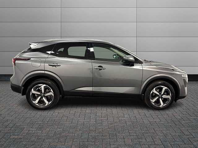 Nissan Qashqai 1.3 DiG-T MH 158 N-Connecta 5dr Xtronic