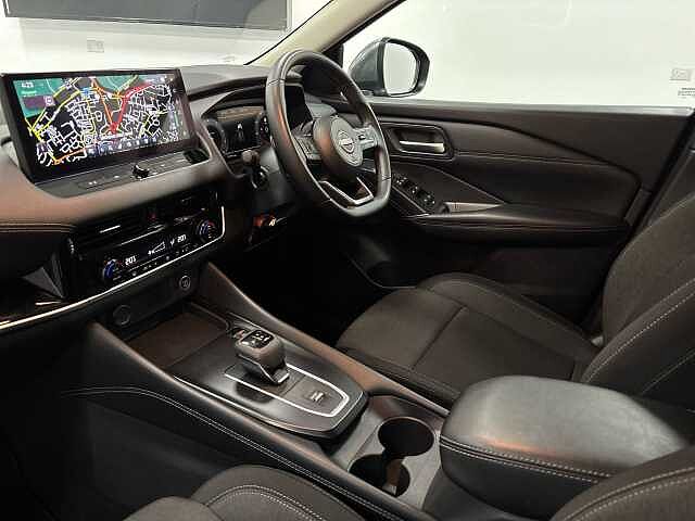 Nissan Qashqai 1.3 DiG-T MH 158 N-Connecta 5dr Xtronic