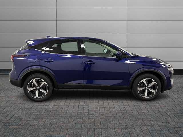 Nissan Qashqai 1.3 DiG-T MH N-Connecta 5dr