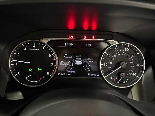 Nissan Qashqai 1.3 DiG-T MH N-Connecta 5dr