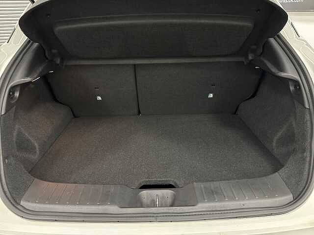 Nissan Juke 1.0 DiG-T N-Connecta 5dr