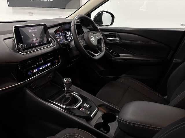 Nissan Qashqai 1.3 DiG-T MH Acenta Premium 5dr