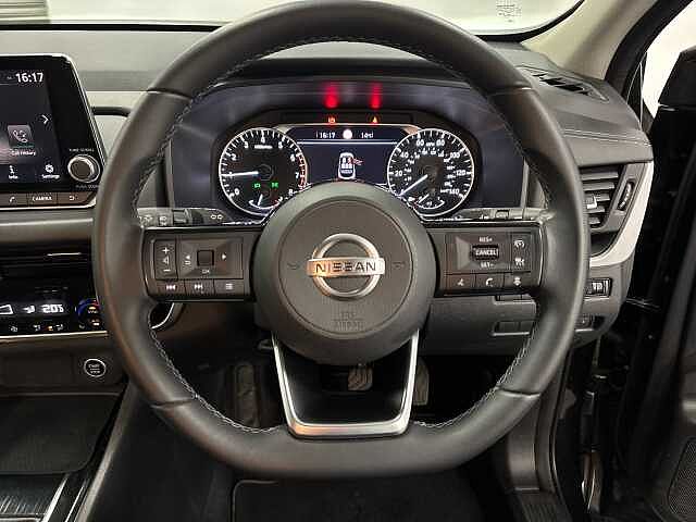 Nissan Qashqai 1.3 DiG-T MH Acenta Premium 5dr