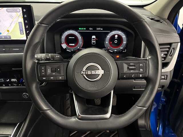 Nissan Qashqai 1.3 DiG-T MH N-Connecta 5dr