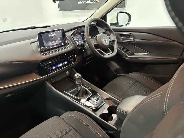 Nissan Qashqai 1.3 DiG-T MH Acenta Premium 5dr