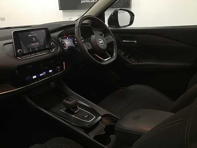 Nissan Qashqai 1.3 DiG-T MH 158 Acenta Premium 5dr Xtronic