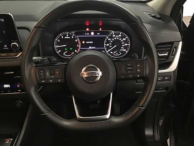 Nissan Qashqai 1.3 DiG-T MH 158 Acenta Premium 5dr Xtronic