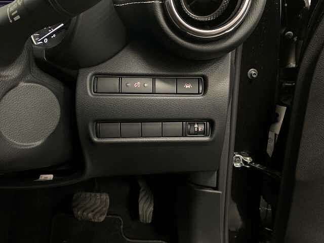 Nissan Juke 1.6 Hybrid N-Connecta 5dr Auto