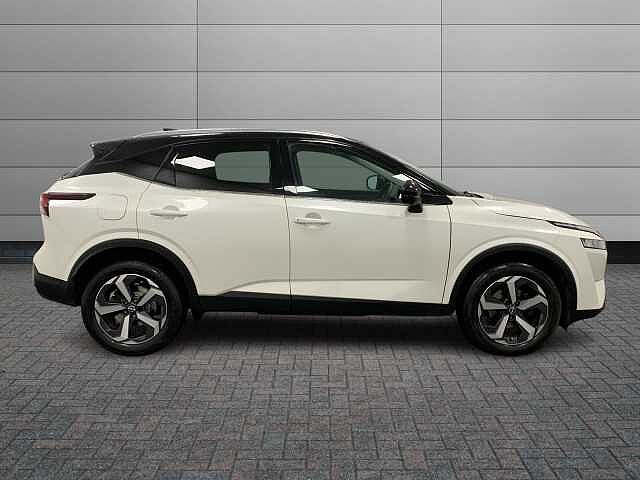 Nissan Qashqai 1.3 DiG-T MH N-Connecta 5dr