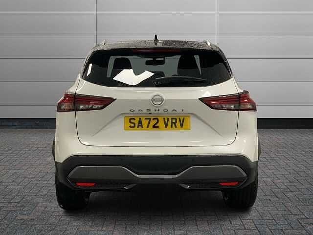 Nissan Qashqai 1.3 DiG-T MH N-Connecta 5dr