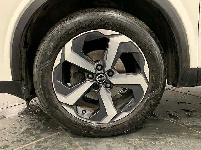 Nissan Qashqai 1.3 DiG-T MH N-Connecta 5dr