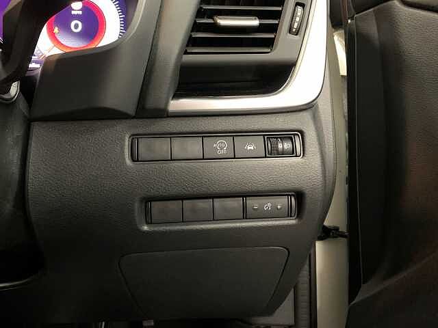 Nissan Qashqai 1.3 DiG-T MH N-Connecta 5dr