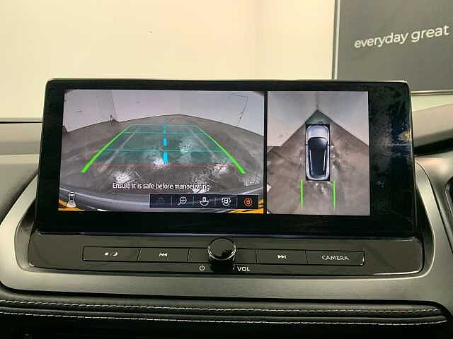 Nissan Qashqai 1.3 DiG-T MH N-Connecta 5dr