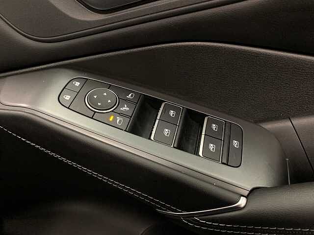 Nissan Qashqai 1.3 DiG-T MH N-Connecta 5dr