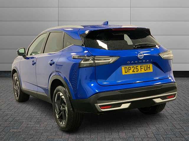 Nissan Qashqai 1.3 DiG-T MH N-Connecta 5dr