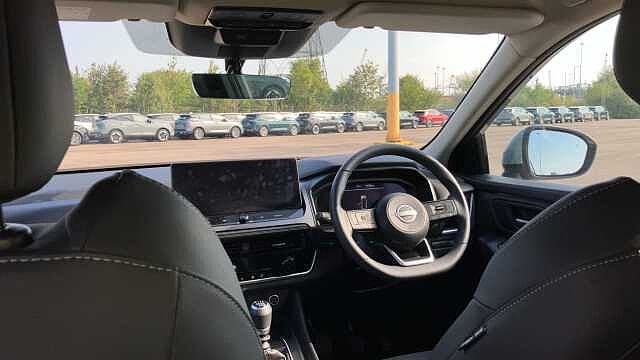 Nissan Qashqai 1.3 DiG-T MH N-Connecta 5dr