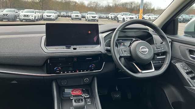 Nissan Qashqai 1.3 DiG-T MH 158 Acenta Premium 5dr Xtronic